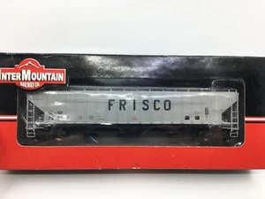 HO Intermountain Frisco P-S 4750 Cu Ft 3-Bay Covered Hopper SLSF #79817 - Imagen 1 de 9