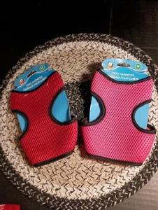 NEU Set/2 gepolsterte weiche Neopren Hundegeschirre - Größe M-1 rot & 1 pink mit schwarzem Rand - Bild 1 von 5