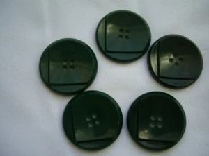 FORREST GREEN PART SQUARE CENTRE VINTAGE / RETRO 4 HOLE BUTTONS x 5 FREE P&P - Picture 1 of 3