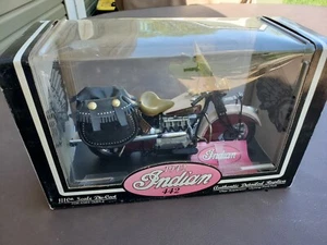 Tootsie Toy hard Body 1942 Indian Motorcycle #442 1/10 1996 - Picture 1 of 8