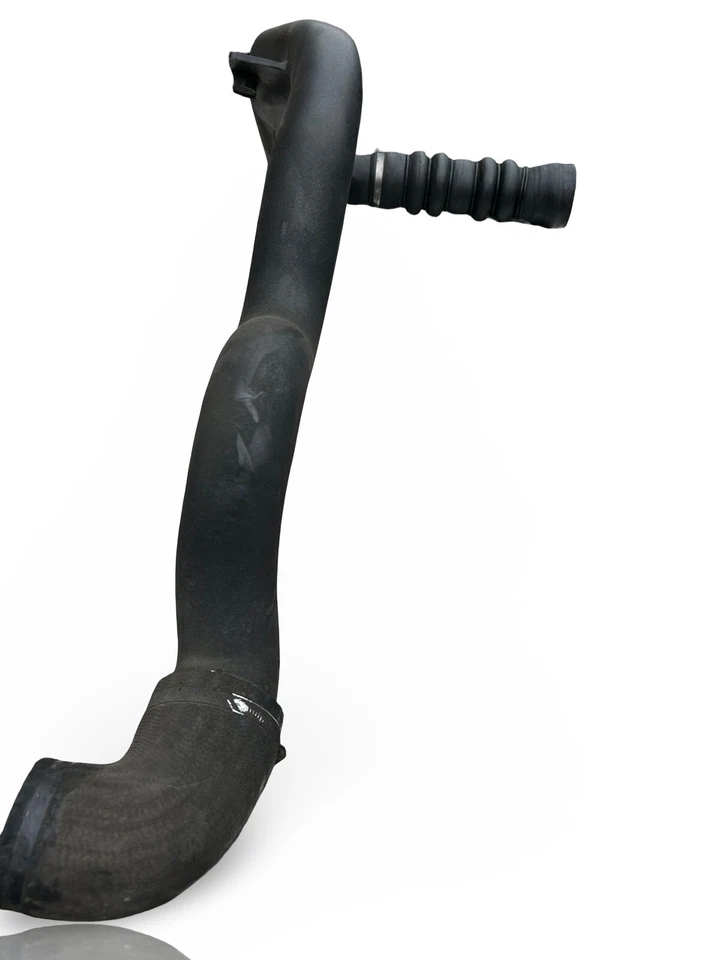 Mercedes-Benz C-CLASS 1997 TURBO INTERCOOLER PIPE HOSE a2025281008  - image 1 of 4