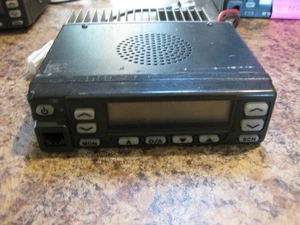 Kenwood TK-863G-1 Radio mobile analogica/LTR UHF (lotto #KY636) - Foto 1 di 8