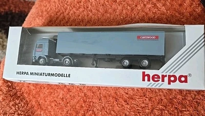 Herpa Volvo F12 Cavewood 142137 Truck Z2  - Image 1 of 2