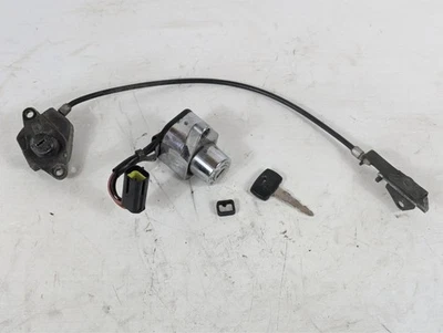 01 Victory Classic Touring V92 V92C V92TC Juego de llaves de bloqueo de asiento de encendido Foto 1 de 4