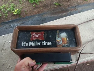 INSEGNA BIRRA ILLUMINATA VINTAGE MILLER HIGH LIFE REGISTRATORE DI CASSA TOPPER FUNZIONA BOTTIGLIA BAR - Foto 1 di 7