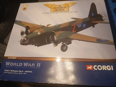 Corgi Aviation Archive AA34802 Vickers Wellington Mk.X HZ950 1:72 leves daños Foto 1 de 3