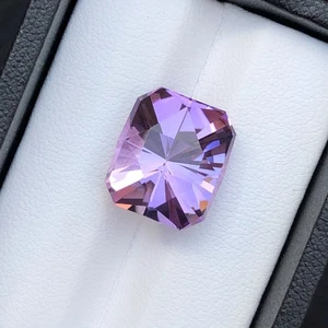 Natürlicher 10,61 ct brasilianischer Lavendel-Amethyst ausgefallener Schliff Achteckform Augenrein - Bild 1 von 6