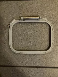Bernina Artista Medium Embroidery Hoop 004 456 - Picture 1 of 1
