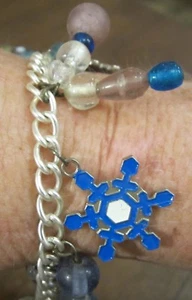 Invierno Copo de Nieve Cuentas Cuelga Dijes Plata Revestidos Cadena Pulsera Cierre Hecho a Mano - Imagen 1 de 5