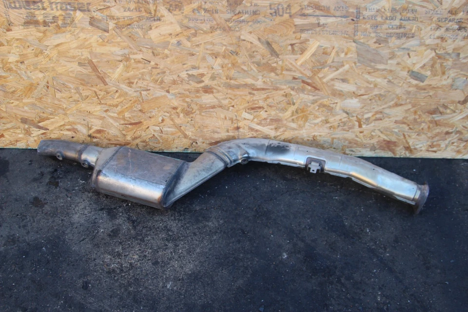 Silenciador de escape trasero diésel sistema de resenador corte N57 OEM BMW F10 535d 2014-2016 Foto 1 de 4