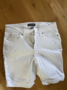 DKNY Jeans Women's Zipper Closure 5 Pockets Bermuda Shorts Sz 10 - Picture 1 of 2