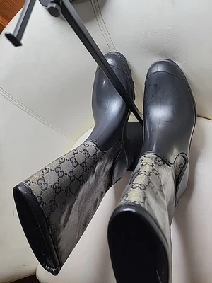 Botas de lluvia Gucci para mujer usadas.  EU 37. EE. UU. 6,5. RANGO AB. Foto 1 de 4