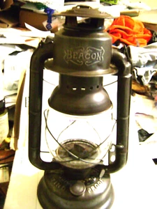 A RARE  "BEACON" LANTERN, GUARANTEED WIND PROOF, IN NEAR MINT CONDITION - Picture 1 of 8