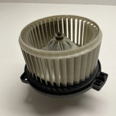 Toyota Matrix XR 2003 1,8 L hatchback motor soplador de CA fabricante de equipos originales Foto 1 de 4