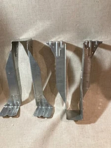 LOT OF 2 - Simpson Strong-Tie BA2.37/11.88 Joist Hangers NEW Unused - Foto 1 di 2