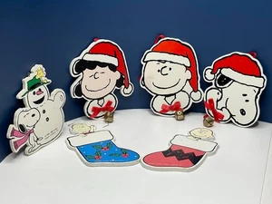 Peanuts 1950's Wood Christmas Ornaments Set of 6. - Picture 1 of 11