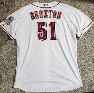 2014 Jonathan Broxton Game Used Majestic Cincinnati Reds Jersey - Picture 1 of 6