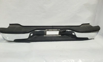 Chevrolet Tahoe 2001 2006 OEM conjunto de parachoques cromado blanco 4 puertas Foto 1 de 4