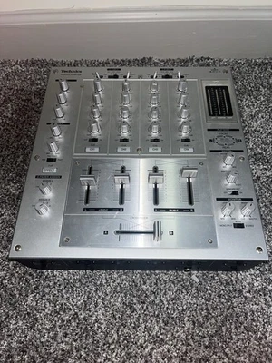 Technics SHMZ1200 DJ Mixer Silver 4 Channels Audio Equipment - Image 1 of 2