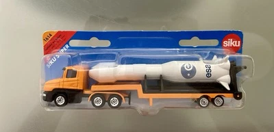 Siku Super 1614 Scania LKW Truck mit Tieflader und Rakete Neu/OVP 1:87 - Bild 1 von 3