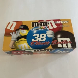 2004 Elliot Sadler #38 M&Ms Ford Taurus 1:24 Scale Stock Car Limited Edition  - Picture 1 of 8