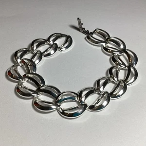 BRACCIALE A MAGLIE FIRMATO NAPIER 7 1/4” TONO ARGENTO LUCIDO CON BREVETTO BELLO DA VEDERE  - Foto 1 di 6