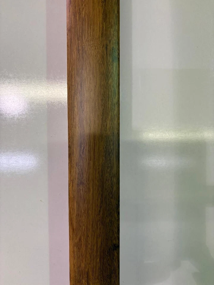 Umbral tejido de hilo carbonizado Foto 1 de 1