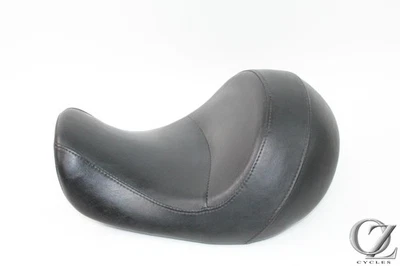 2007 07 Harley FXDBI Dyna Street Bob Front Seat Pillion oem - Image 1 of 4