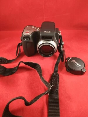 Kodak EASYSHARE DX6490 4.0MP Digital Camera, with battery & Charger 6  - Image 1 of 4