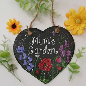 Mum's Garden hand-painted slate heart floral sign, Mum's garden plaque, Mum gift - Picture 1 of 7