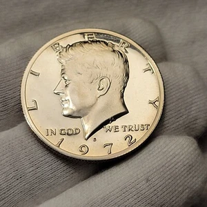 1972 S Proof Kennedy Half Dollar Uncirculated Error Defect on S Mint Mark - Picture 1 of 10