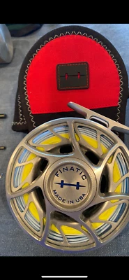 combo de carrete de caña de pescar con mosca usado Foto 1 de 4