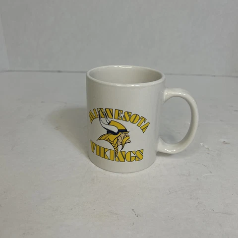 Minnesota Vikings Coffee Mug Vintage Cover