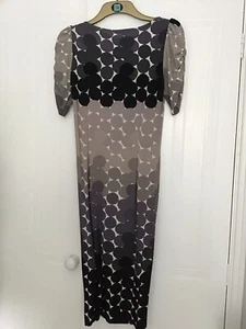 M&S Size 10 Short Sleeved (gathered) Knee Length Dress With Stretch - Picture 1 of 5