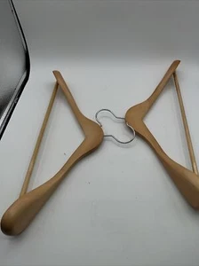 Wooden Suit Hangers, 2 Pack Extra-Wide Shoulder Wood Coat Hangers 18 in long - Picture 1 of 3