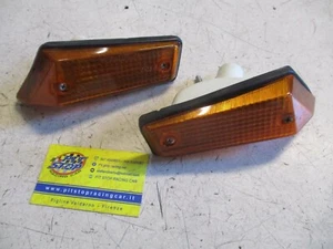 COPPIA FANALINI FRECCE ANTERIORI CITROEN DYANE - RENAULT ALPINE A110 - NUOVI - Foto 1 di 2
