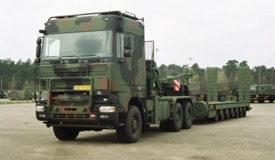 Tekno 75433 DAF Tropco Pantser 6X4 & Semi-Porte Char 7 Assi Militare Nuovo - Immagine 1 di 4