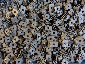 Blechmutter 3,9 - 4,2mm x 12,5mm x 18,5mm / Presslochklammer / Schnappmutter - Picture 1 of 4