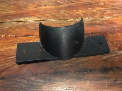 81-87 Chevrolet K5 Blazer C10 K10 C20 C30 K20 K30 Columna de dirección inferior Borde Foto 1 de 4