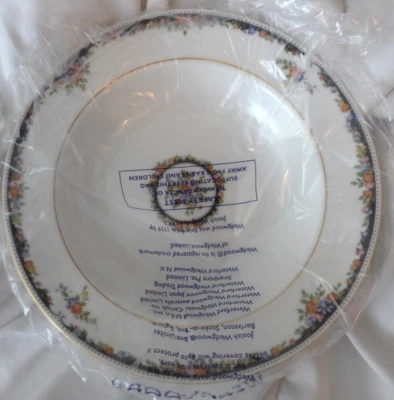 WEDGWOOD CHINA OSBORNE PATTERN 8" RIM SOUP BOWLS - MINT