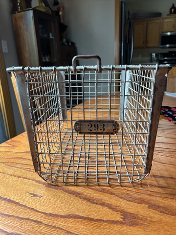 Vintage Lyon Metal Products Inc.Gym Locker Bin Basket Aurora ILL. # 293 13x9x8" Cover
