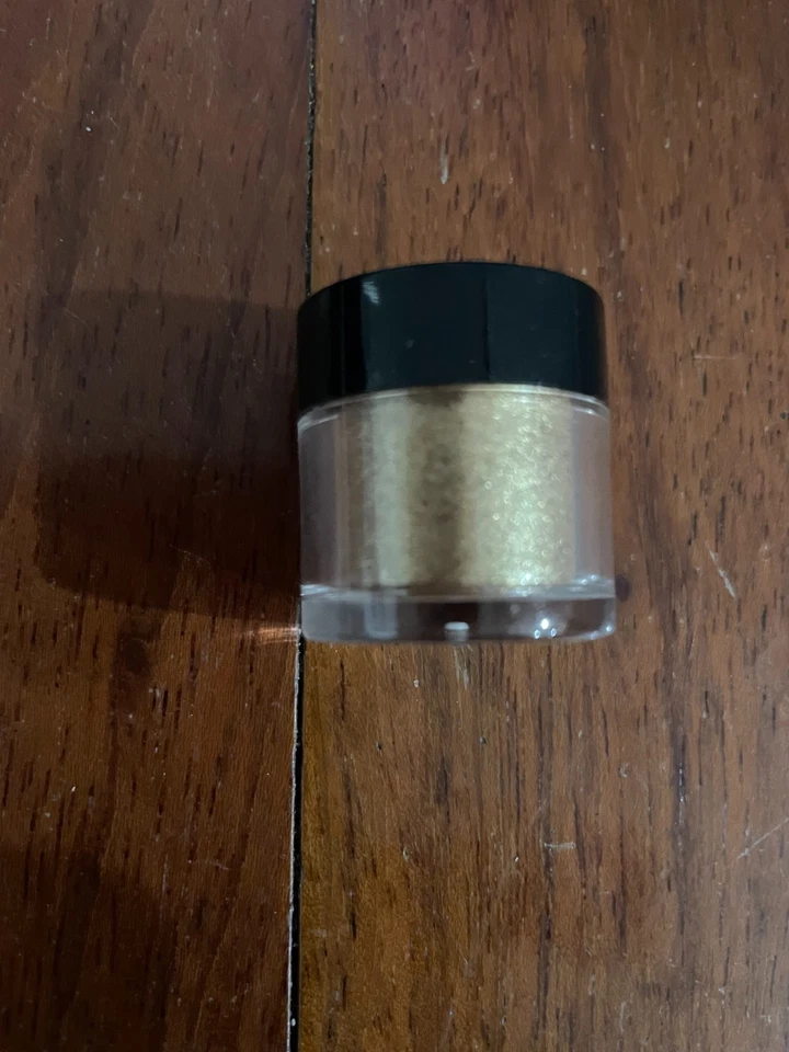 Loreal Hip High Intensity Pigment Eye Shadow #924 Visionary - Image 1 of 1