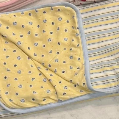 Manta de bebé reversible vintage 1998 Gymboree “Baseballs & Butterflies” - OS Foto 1 de 4