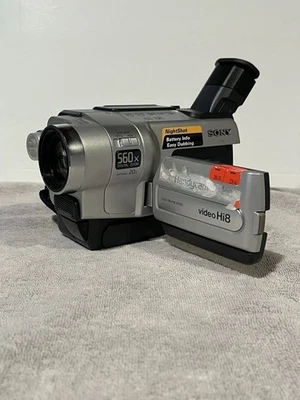 sony Video hi8 handycam camcorder CCD-TRV118 W/bag 560x Zoom - Image 1 of 4