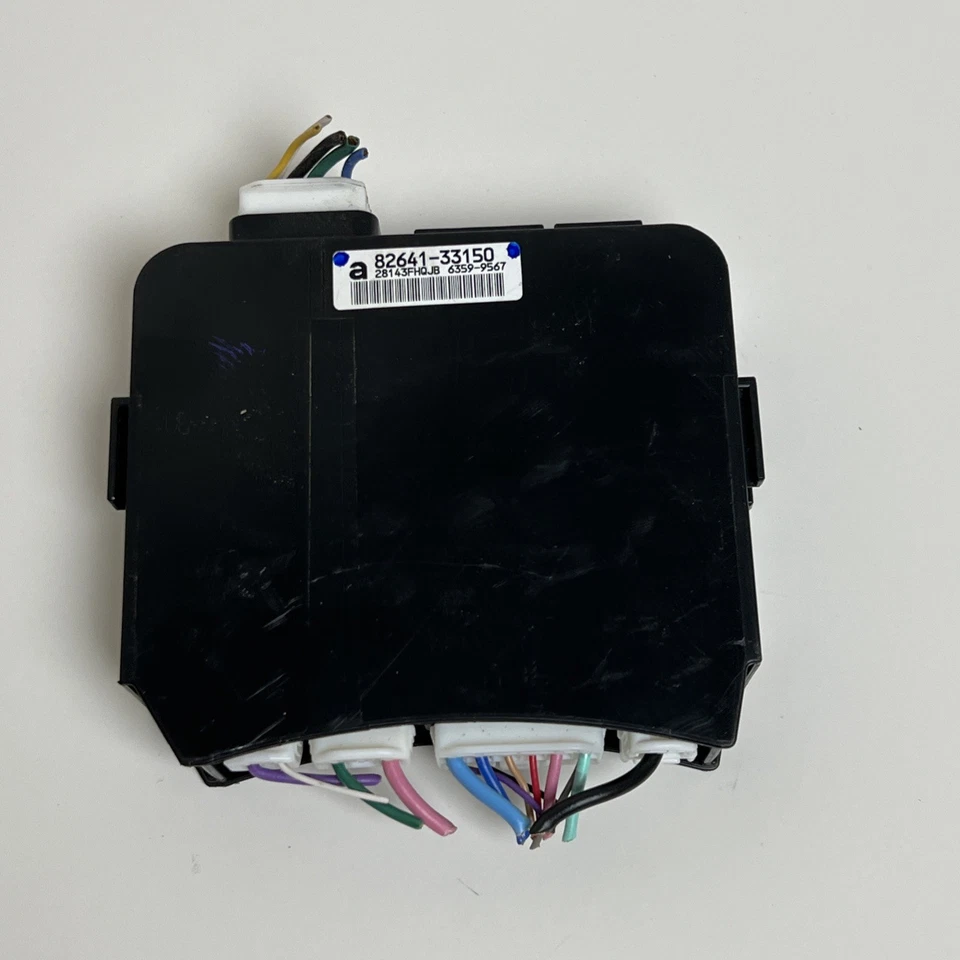 Toyota Camry 2017 bloque de conexiones del motor caja de fusibles 82641-33150 OEM Foto 1 de 4