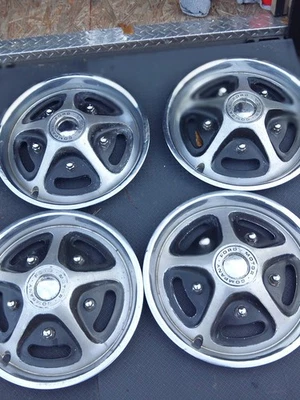 Cuatro tapacubos cubiertas de rueda para camioneta Ford Bronco Ranger F100 F200 1973-1979   Foto 1 de 4