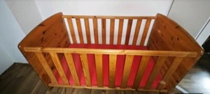 Babybett Gitterbett Kinderbett 70x140cm auf Rollen mit Matratze - Bild 1 von 9