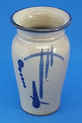 Chinese export blue & beige vintage pre Victorian oriental antique small vase - Image 1 of 4