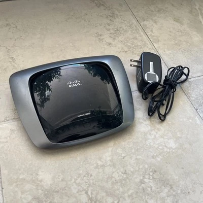 Cisco Linksys E2000 Advanced Wireless-N Router dd-wrt - Image 1 of 4