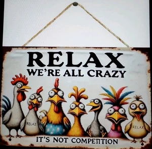 'RELAX WE'RE ALL CRAZY' novedad divertido letrero MADERA placa colgante 20x13,5 cm nuevo funky   - Imagen 1 de 3